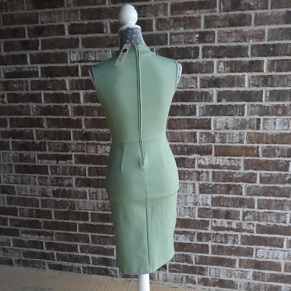 Sleeveless Solid Knit Body Con Dress - Picture 6 of 8
